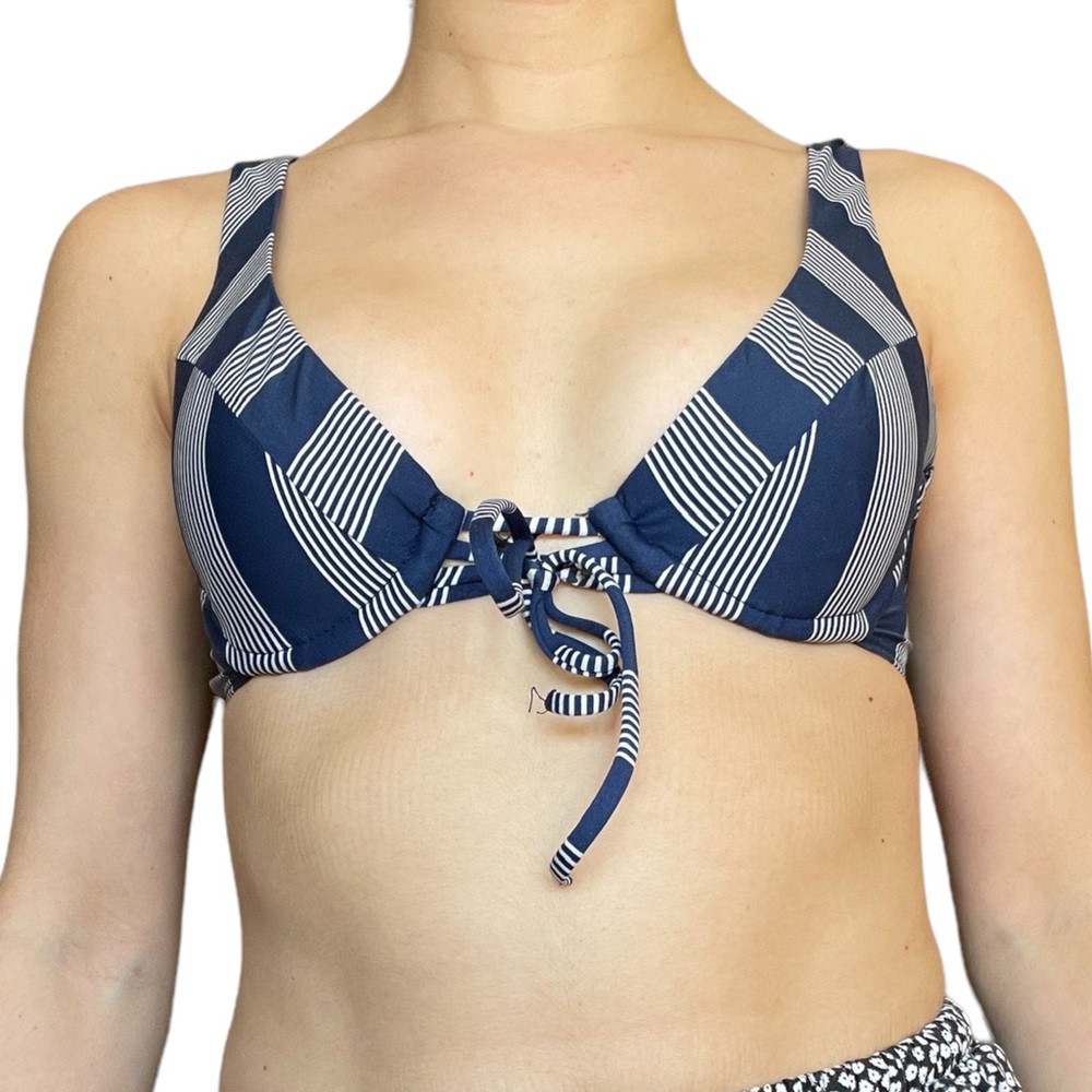 SPLENDID UNDERWIRE STRIPED BIKINI TOP NAVY size xs